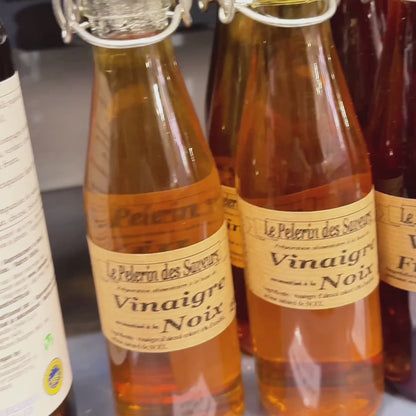 Vinaigre aromatisé à  la noix Le Pèlerin des Saveurs - 25 cl